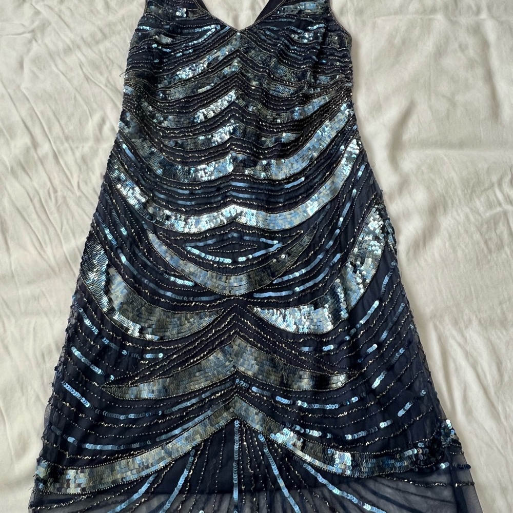 Patra Blue Sheath V-Neck Cocktail Dress